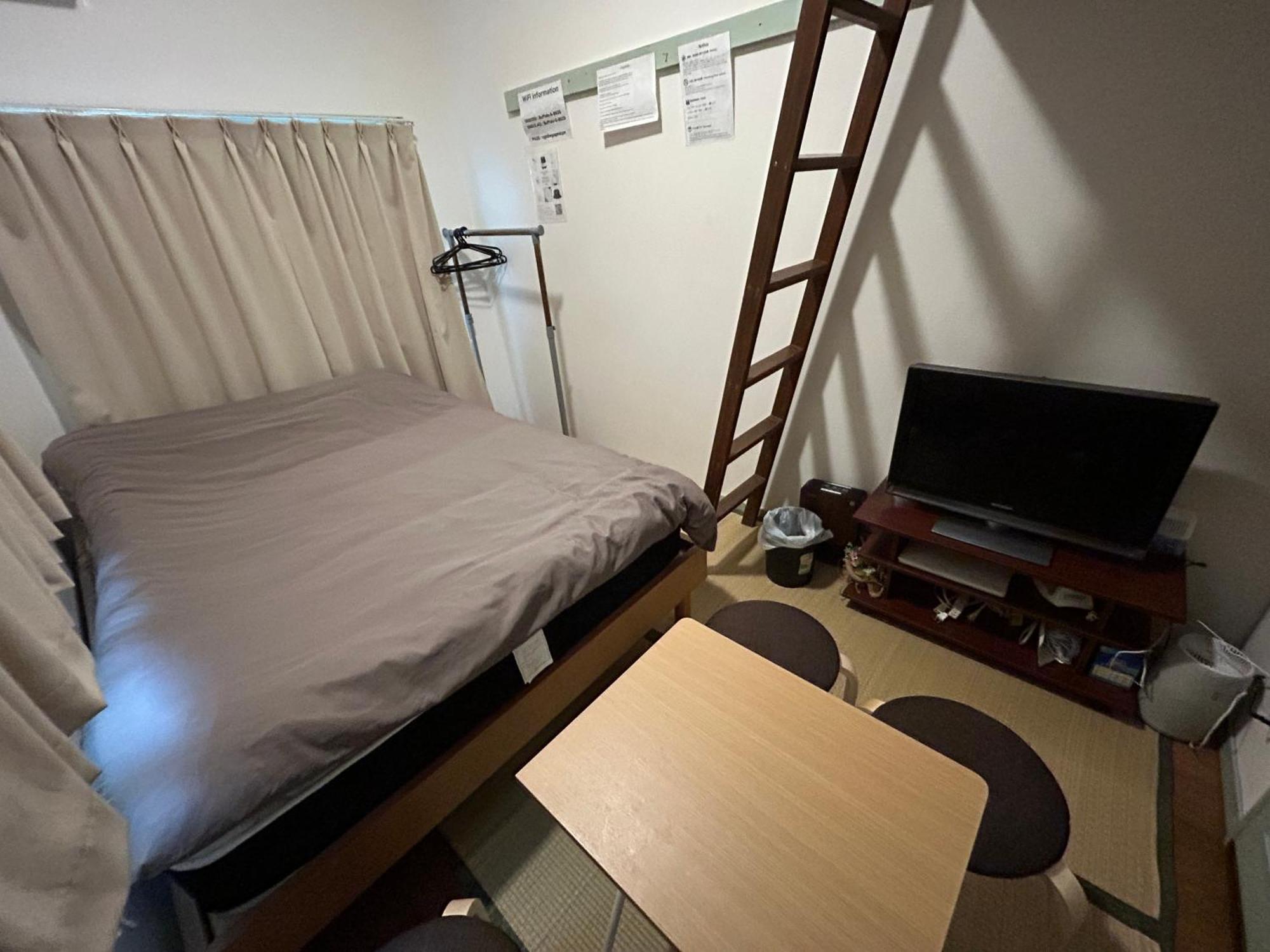 Zwell Hakata Nishijin Apartment